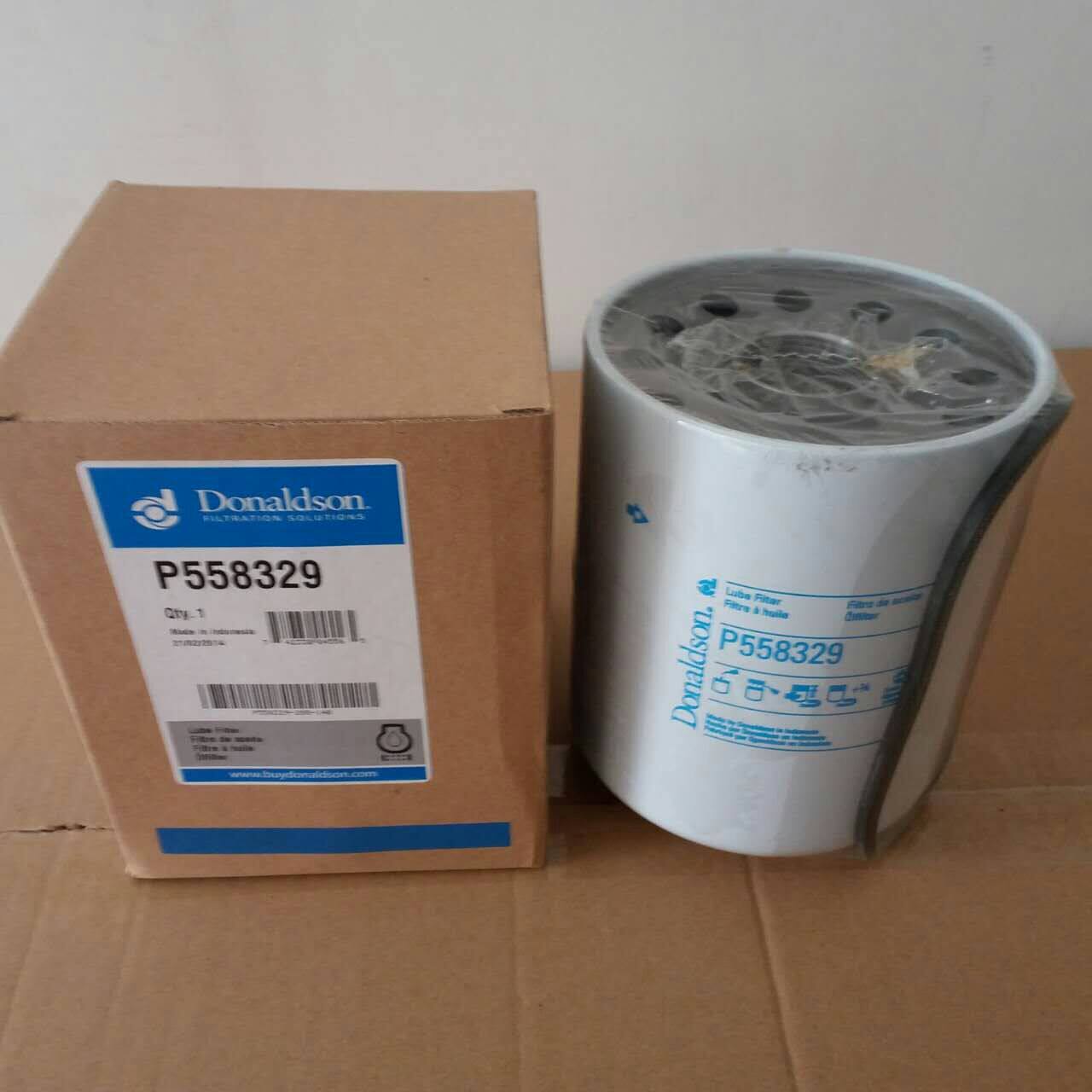 Oil filter AR98329 corresponds to P558329