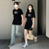 Летняя парная одежда для влюбленных, небольшая дизайнерская футболка с коротким рукавом, платье, юбка, тренд сезона, по фигуре