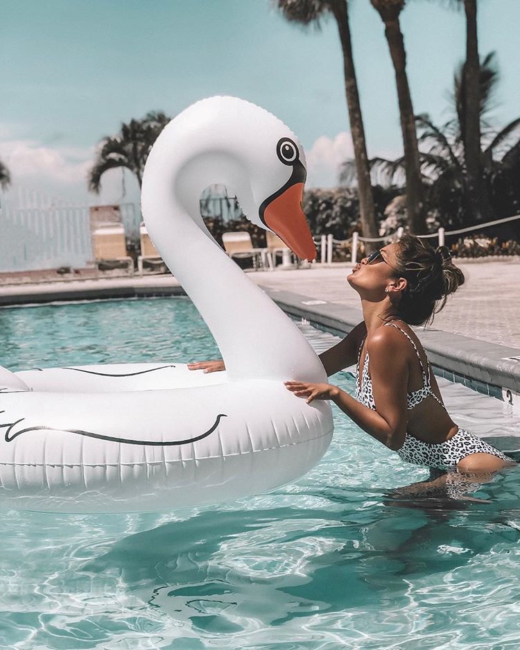 Vòng bơi khổng lồ Extra flamingo dứa dưa hấu trắng thiên nga trắng donut phao cứu sinh dành cho người lớn phao tắm biển