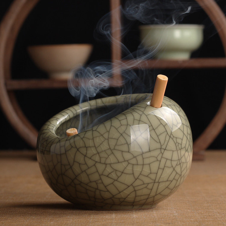 Green Porcelain Gg Kiln Ice Cracking Tobacco Trays Ceramics Fashion Individuality Creativity Retro Windproof Home Hotel Office Swing