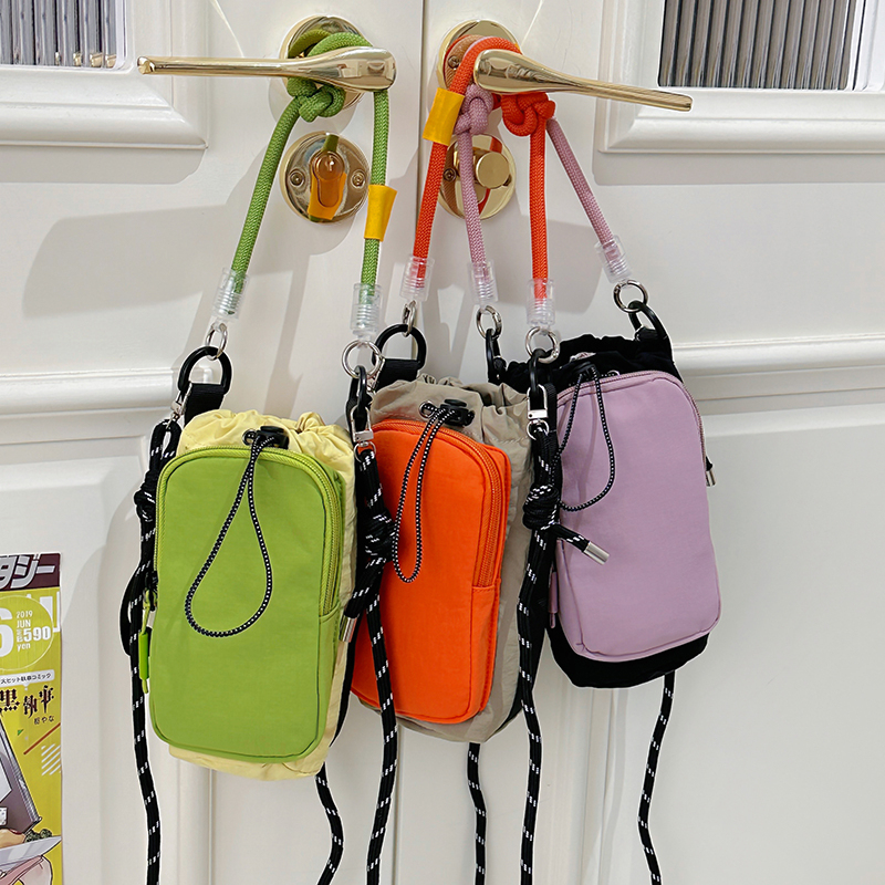 Outdoor Lightweight and Simple Mountaineering Small Bag 2025 New Autumn and Winter Trendy Ultra-Light Handbag Short-Distance Travel Crossbody Bag