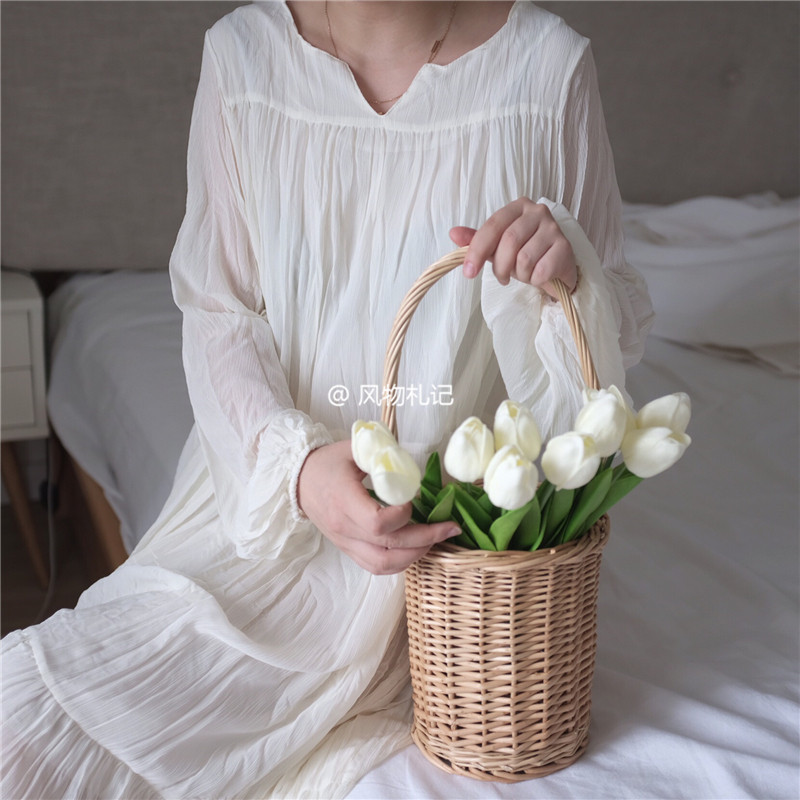 Willow woven pastoral forest literature and art unpainted portable storage basket bread fruit picnic basket wedding flower basket bucket bag