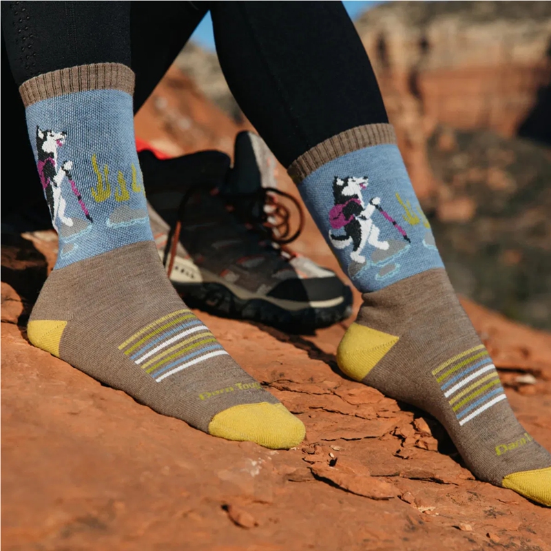 Authentic Darntough Women's Hiking and Mountaineering Wool Socks, Level 3-4 Thickness, Merino Sports Quick-Drying Deodorant Socks