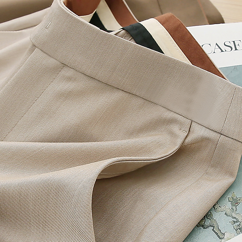 脚をまっすぐに見せるシガレットパンツ！肌に優しく、快適でコスパ抜群！夏のレディース通勤用ショート丈9ポイントテーパードパンツ