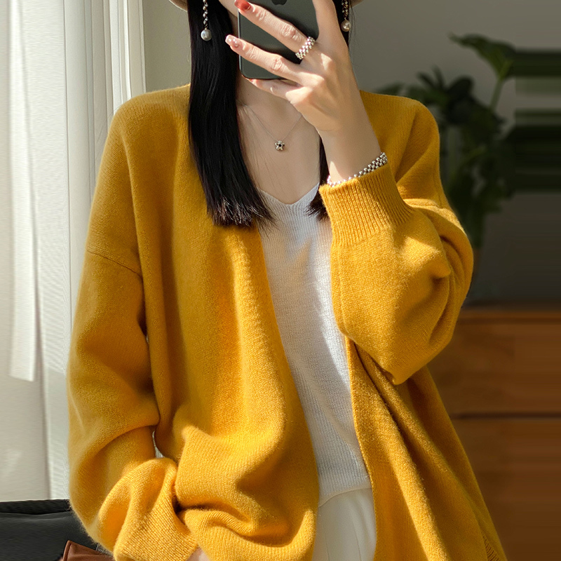 Dopamine Style Pure Wool Cardigan Women's Loose Shawl Autumn and Winter New Yellow Sweater Coat Knitwear Dopamine Style Pure Wool Cardigan Women's Loose Shawl Autumn and Winter New Yellow Sweater Coat Knitwear
