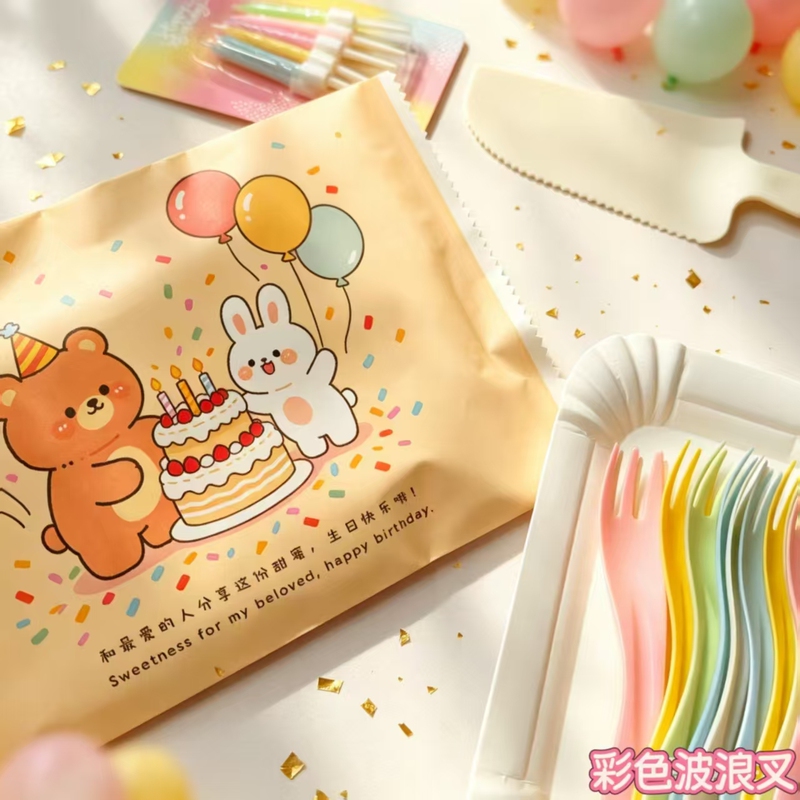 Disposable Plastic Wavy Fork Birthday Cake Knife and Fork Plate Set Disposable Wavy Fork Cake Knife and Fork Set