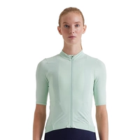 White Laerd Tail Woman Модель