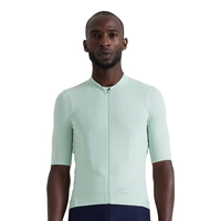 Белая мужская модель