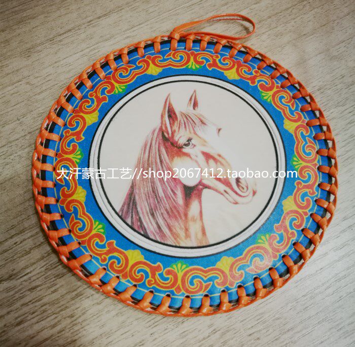 Mongolia small leather mirror craft mirror Inner Mongolia craft horse head figure gift printed hanging mirror diameter 9cm