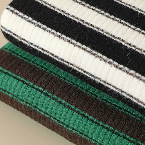 Бархатный демисезонный утепленный трикотажный свитер