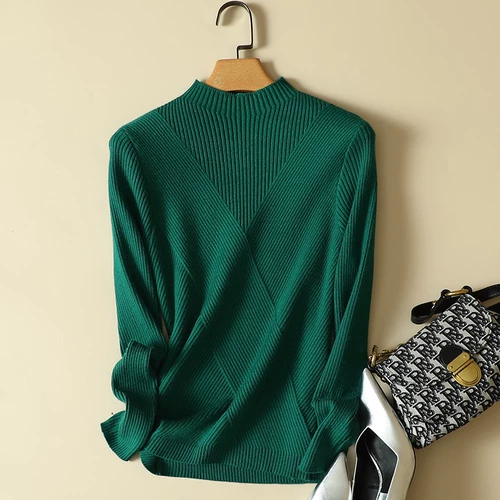 Демисезонный короткий свитер, лонгслив, приталенные трикотажные нарукавники, коллекция 2023, высокий воротник