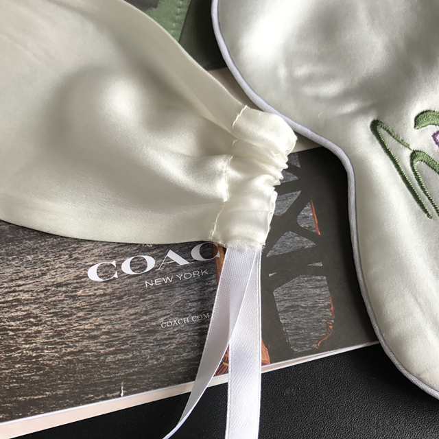 Spring Shengxiang glasses bag pure mulberry silk pull-out jewelry collection bag phone camera bag