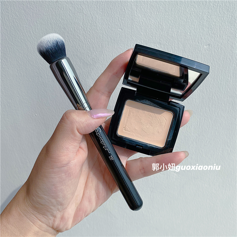 Guo Xiaochu Giant Giants with 237 Round Head Flawless Brush Shade black eye Circle Acne Print Fiber Hair Makeup Brush with Beauty Makeup Brush