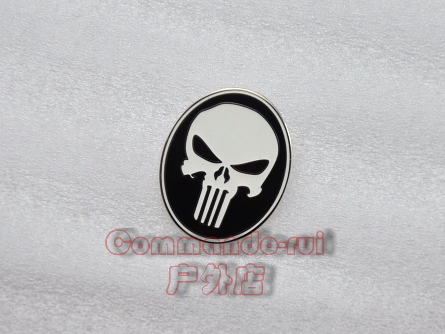 Punisher Skull Badge of Brrack Pins - Flag Night Effect