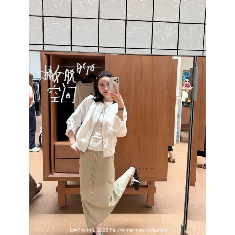 Lwr with U Flight Diary Casual Zipper Jacket for Women, Loose Fit, Large Pockets, Long Sleeve Coat for Autumn and Winter Lwr with U Flight Diary Casual Zipper Jacket for Women, Loose Fit, Large Pockets, Long Sleeve Coat for Autumn and Winter