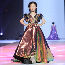 High-end girls dress Princess dress 2021 New temperament domineering model catwalk childrens piano performance clothing tailing