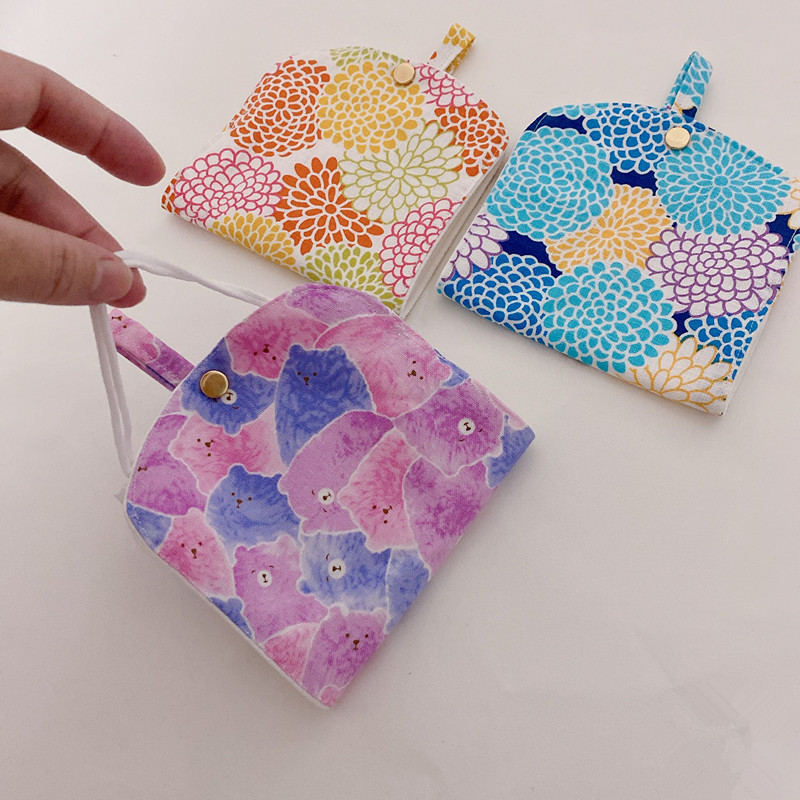 Cute female student children's cloth mouth and nose mask storage protection clip sanitary cotton sub-packaging small bag with interlayer Japanese style
