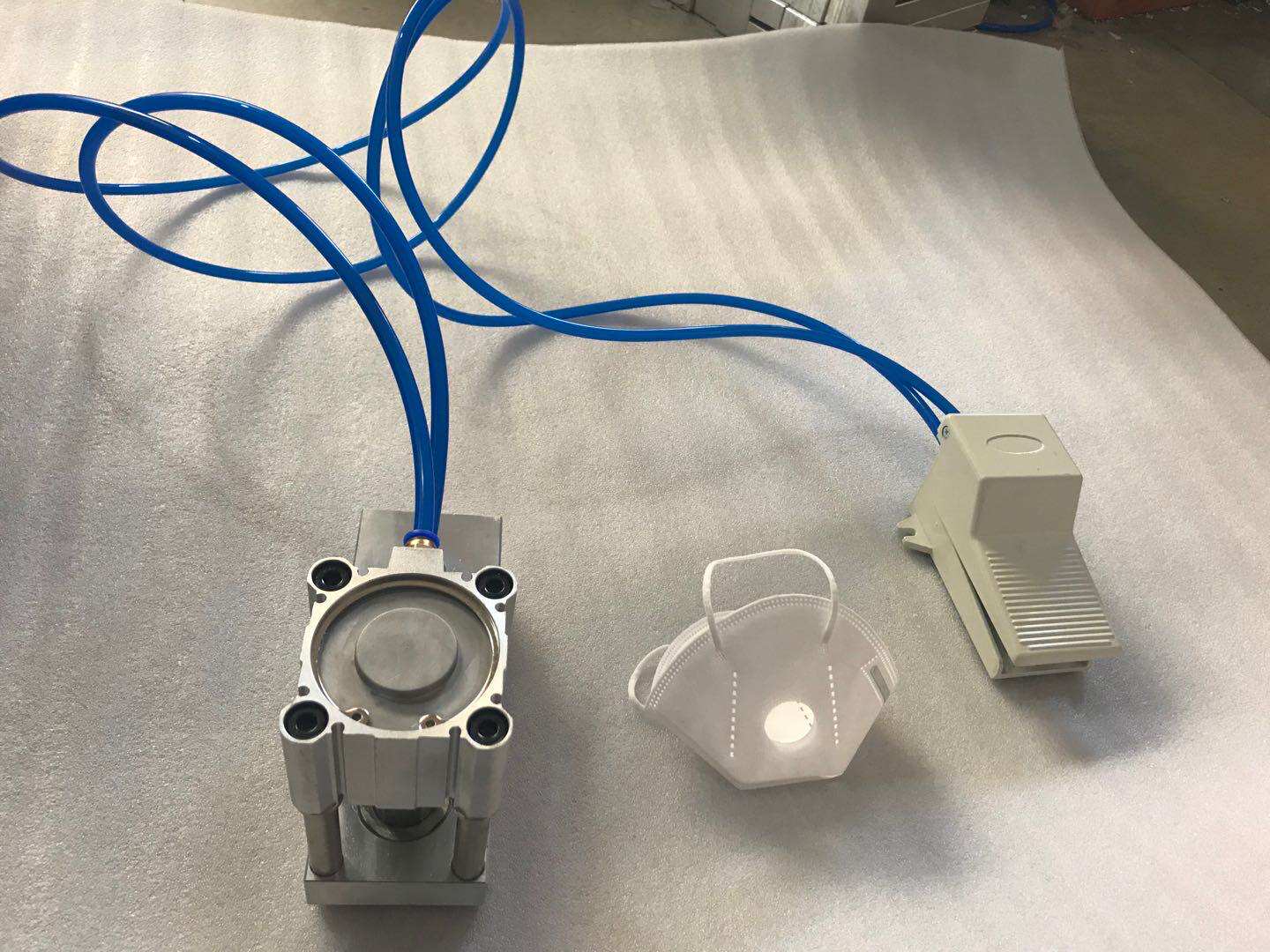 Mask suction valve punching machine foot pedal control 27mm round hole 27 * 27mm square hole 30mm round hole