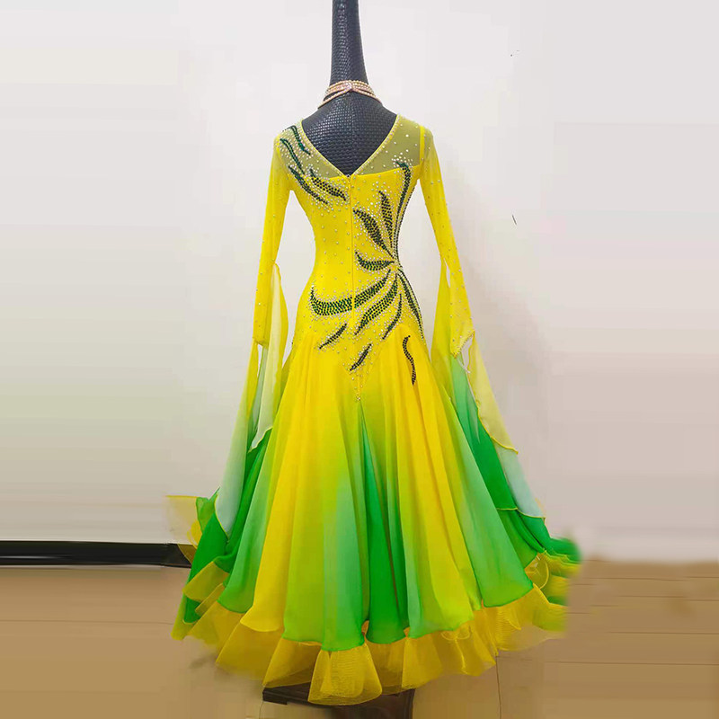 Morden dance to take on the national standard dance performance Waltz Acting Dresses Social Dance Plus Drills and Skirt Square Dance