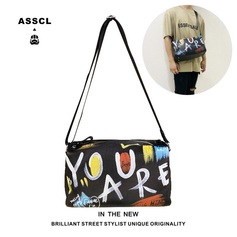 Designer hand-painted graffiti shoulder messenger bag men's cowhide large-capacity sports fitness bag street personality barrel bag