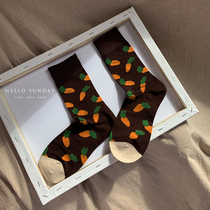 Couples socks women autumn and winter cotton personality tide socks carrots in socks Korean cartoon mens fun