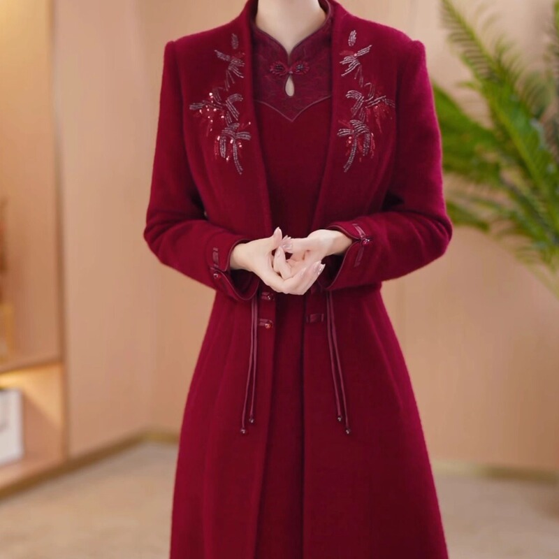 High-End Snowflake Velvet Thickened Windbreaker Two-Piece Set for Women 2026 Autumn and Winter New Fashion Burgundy Dress Set