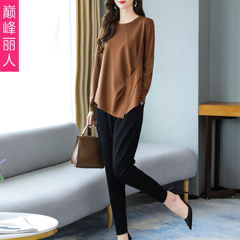 Casual suit female spring and autumn 2022 new Western style asymmetric top cigarette pipe pants middle-aged temperament thin two-piece suit
