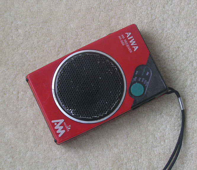 AIWA AR-777 ポータブルラジオ AIWA HS-G8ウォークマン Aiwa AR-777 AM Radio – Future Forms