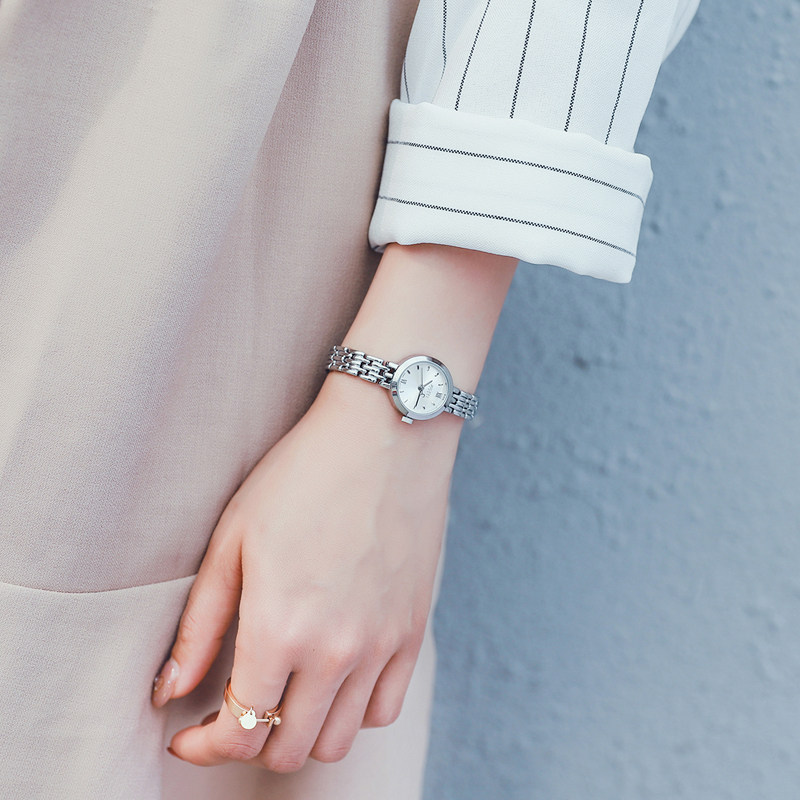 Poly Hour Watches female minimalist Temperament Smallmeter Disc Small Advanced Sensation 2021 New And Refined small crowdsourced alchemy