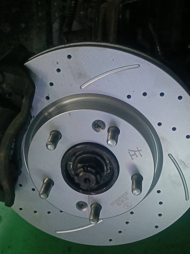 Suitable for Kia K3 Cerato Freddy K5 Sportage K4 Seltos Kx3 Modified K3S Rear and Front Brake Discs