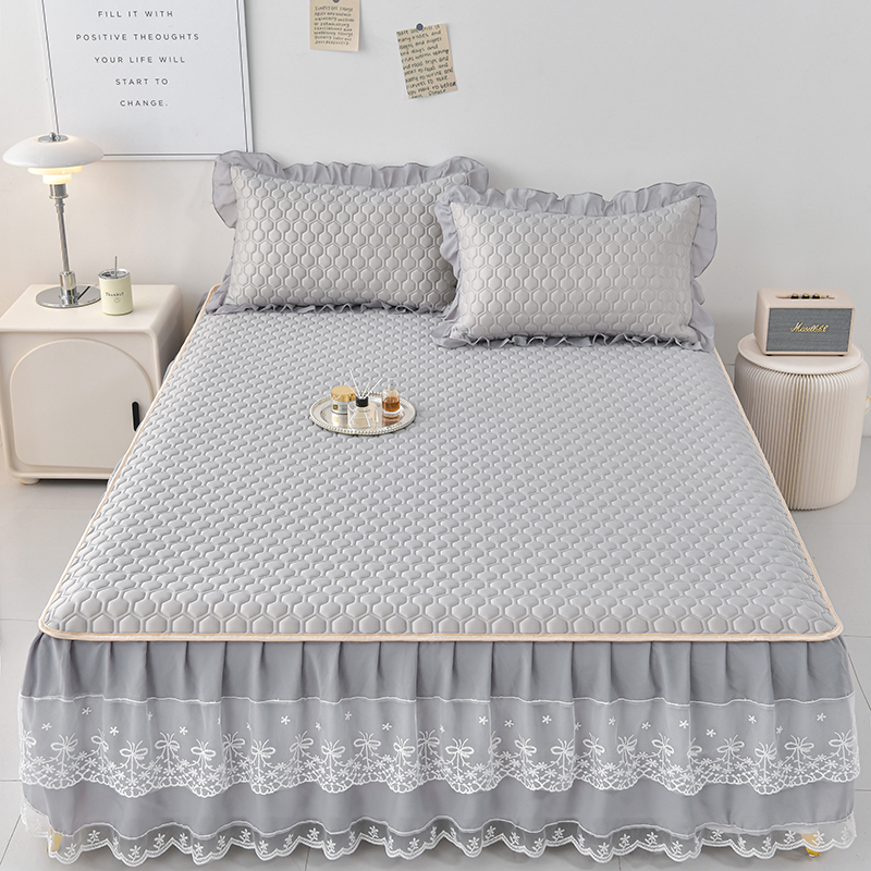 2026 Bed Skirt Style Latex Cooling Mat Three-Piece Set with Lace, Ice Silk Summer Cooling Pad, Machine Washable, Princess Style Air Conditioning Mat 2026 Bed Skirt Style Latex Cooling Mat Three-Piece Set with Lace, Ice Silk Summer Cooling Pad, Machine Washable, Princess Style Air Conditioning Mat