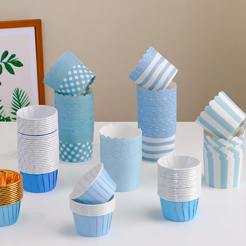 Blue Cupcake Paper Cups, Light Blue Roll-Top Cups, Small and Large Sizes, Baking Dessert Table, High Temperature Resistant Muffin Cups Blue Cupcake Paper Cups, Light Blue Roll-Top Cups, Small and Large Sizes, Baking Dessert Table, High Temperature Resistant Muffin Cups