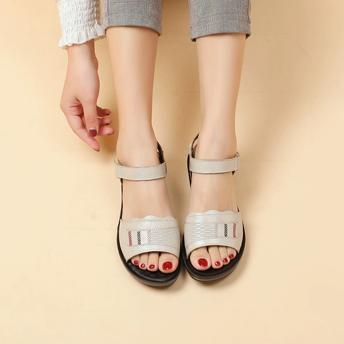 Комфортные нескользящие летние сандалии для матери, 2020, из натуральной кожи, мягкая подошва, для среднего возраста