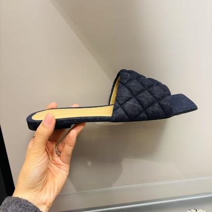 Domestic Sales Agent for Bottega Veneta / Bv Women's Denim Checkered Slippers 708906 V26M0 4245