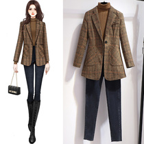 Imperial sister Fan light familiar style temperament suit pants female thin handsome bombing Street Hepburn style fashion foreign style goddess two-piece set