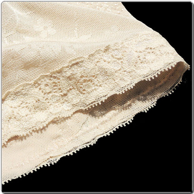 body amincissant luxueux en autre - Ref 671338 Image 16