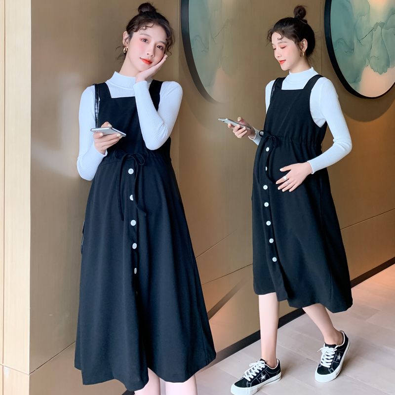 Pregnant women holding baby bag skirt square collar sling skirt two-piece set long skirt fashion net red ocean pie pregnant women dress winter