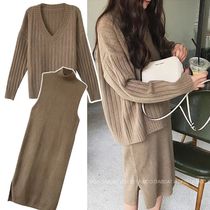 Net red pregnant womens new V-neck knitted jacket sleeveless vest skirt two-piece autumn and winter foreign style pregnant womens dress