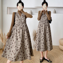 Pregnant women dress autumn and winter turtleneck sweater base floral vest skirt two-piece set temperament V-neck dress