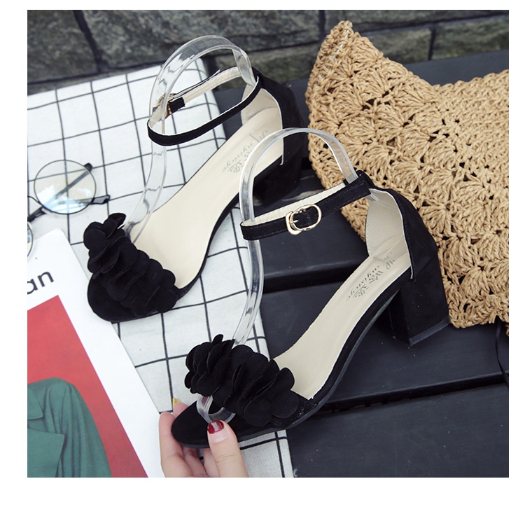 Phiên bản mới của Hàn Quốc 2018 của sandal nữ mùa hè thời trang hoang dã với chất liệu dày và mềm mại của chị gái giày quai hậu nữ