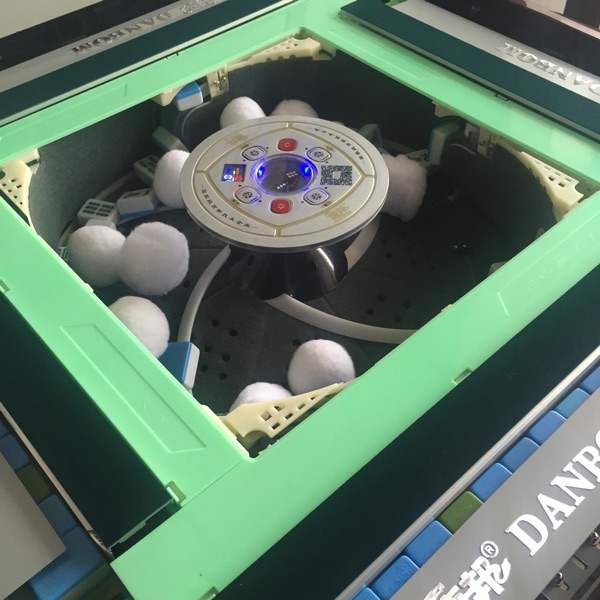 Tự động Mahjong Bộ phận làm sạch bóng Mahjong Máy làm sạch Chất tẩy rửa Làm sạch bóng Mahjong Thương hiệu Cleaner - Các lớp học Mạt chược / Cờ vua / giáo dục mua bộ cờ vua