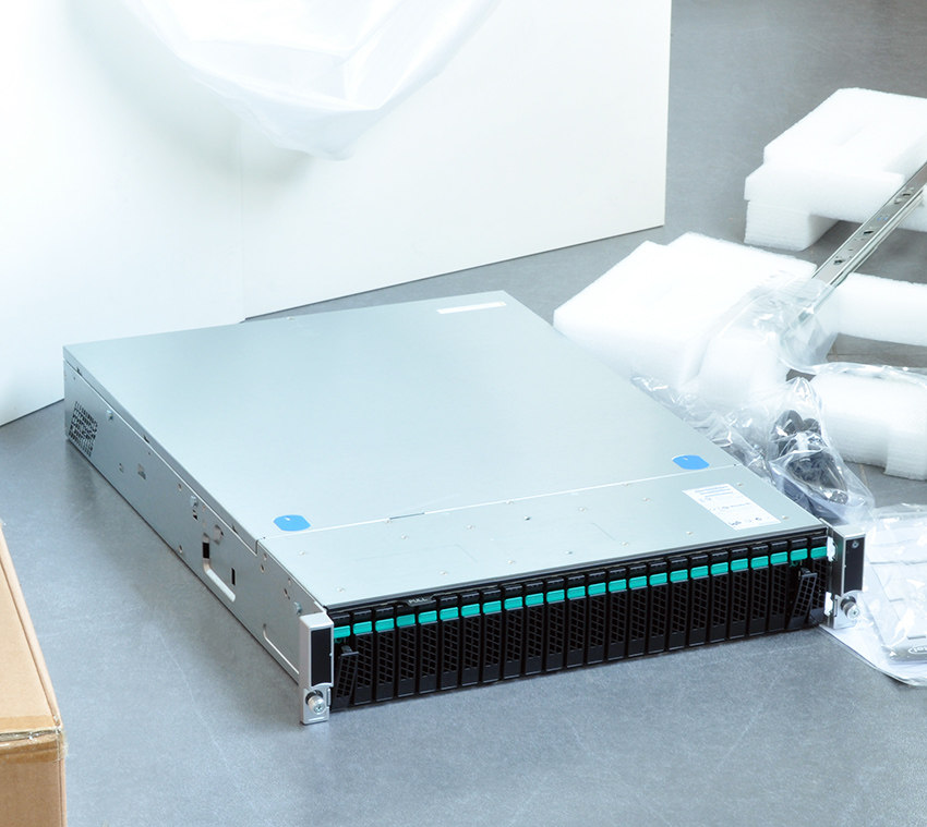 Brand new INTEL 2U 12-disc 24-disc storage enclosure hard disk enclosure array enclosure JBOD2312S2SP 2224S2DP