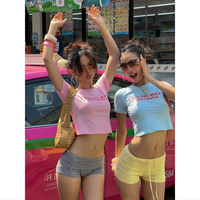 Kkshop Summer Colorful Edition! American Retro Y2K Letter Print T-Shirt, Short Crop Top with Regular Shoulders and Short Sleeves Kkshop Summer Colorful Edition! American Retro Y2K Letter Print T-Shirt, Short Crop Top with Regular Shoulders and Short Sleeves