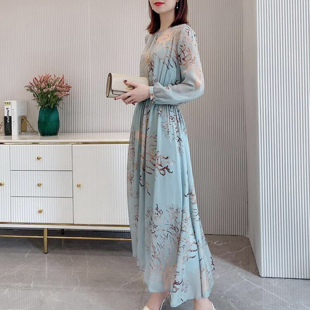 2022 new large size women's autumn chiffon sexy fairy dress fat sister looks thin and age-reducing long skirt to cover belly