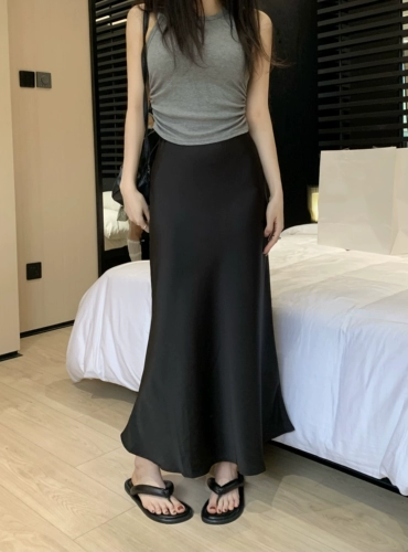 Розовая летняя длинная юбка, изысканный стиль, высокая талия, цвета шампанского, рыбий хвост, с акцентом на бедрах