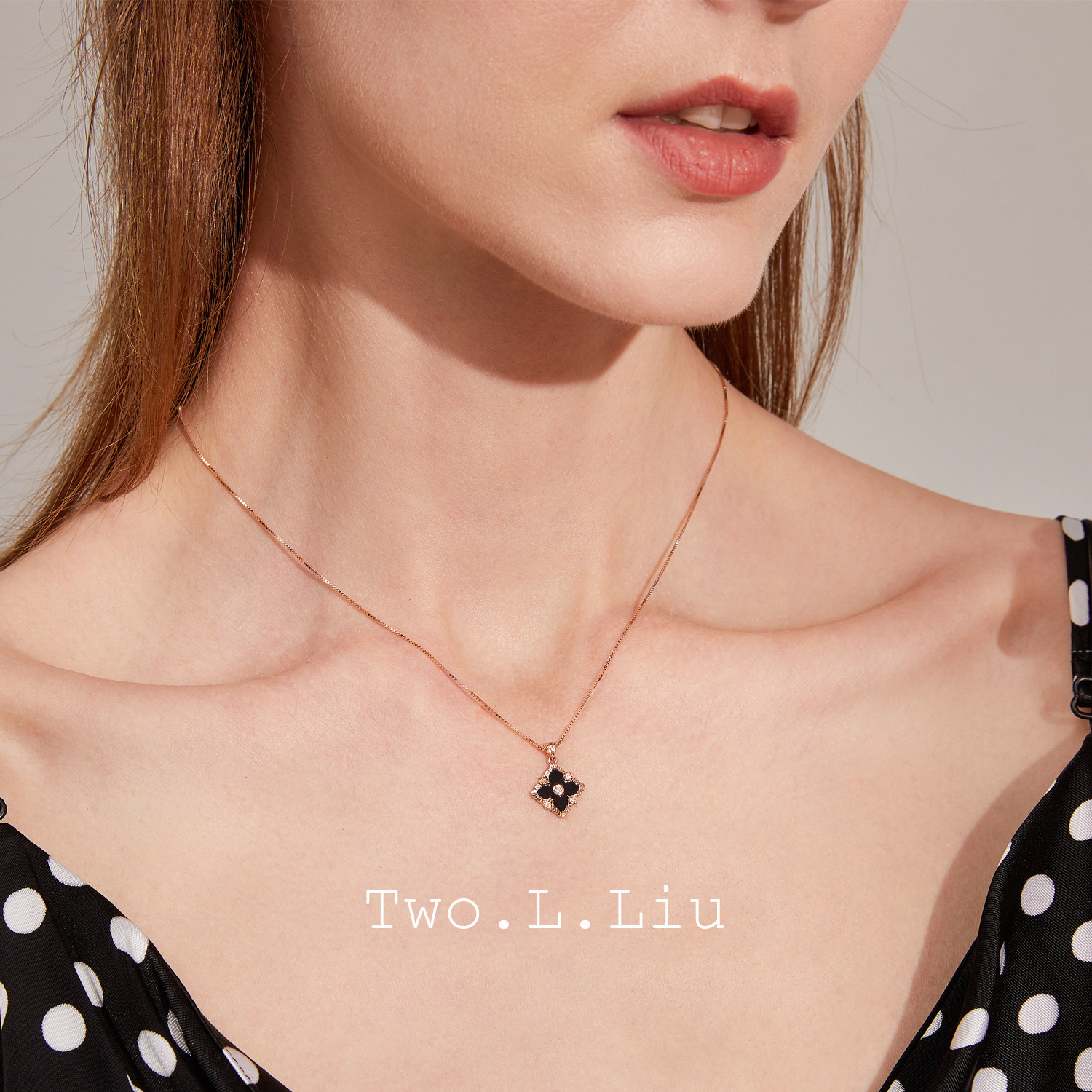 T L L 925 Sterling Silver Four Leaf Necklace Women's Trendy Red Pendant Rose Gold Plated Simple Classy Clavicle Necklace Women