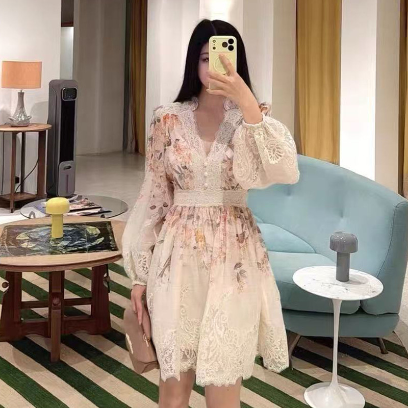 Zimm Australian Luxury Clothing High-End Custom 26 Spring/Summer Holiday New V-Neck Lace Print Lantern Long-Sleeve Short Dress Zimm Australian Luxury Clothing High-End Custom 26 Spring/Summer Holiday New V-Neck Lace Print Lantern Long-Sleeve Short Dress