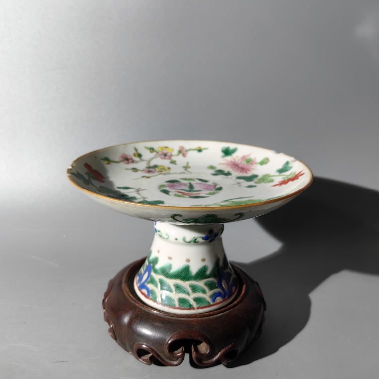 同治粉彩四季花卉高足盘矾红轧道什锦墨彩刻瓷五彩吹釉素三彩