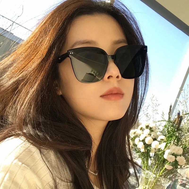 Sunglasses square men and women 2023 new sunglasses anti - UV trend in the street is thin - sunscreen