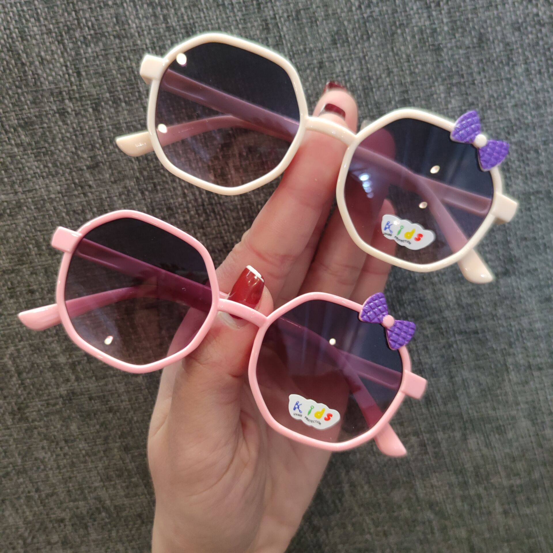 Children's new sunglasses minimalist box Atmosphere Boy girl Fashion cute sunglasses grey sheet-Taobao